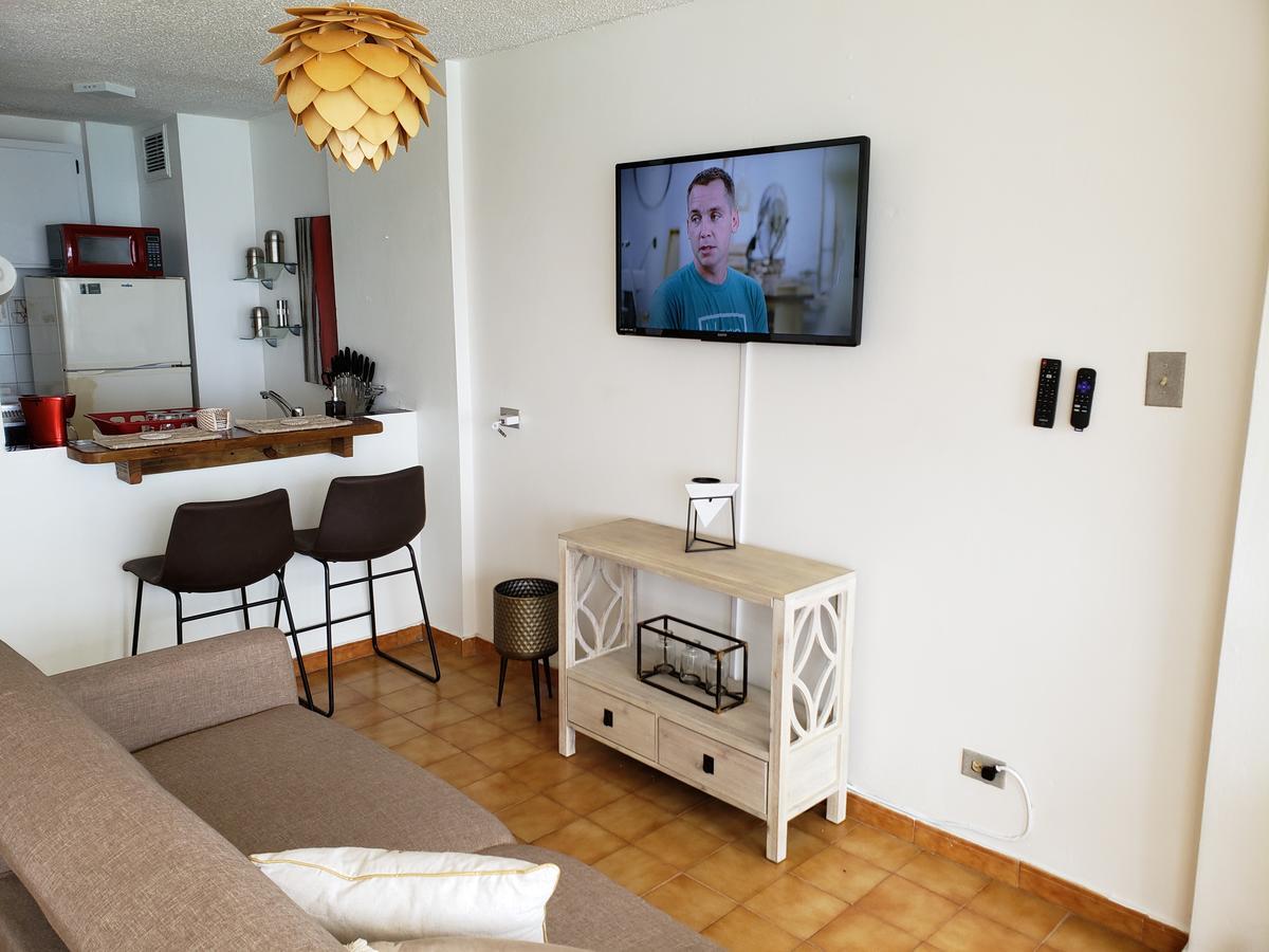 Gorgeous Beach Front Studio With Electricity Water Ac Luquillo Exterior foto